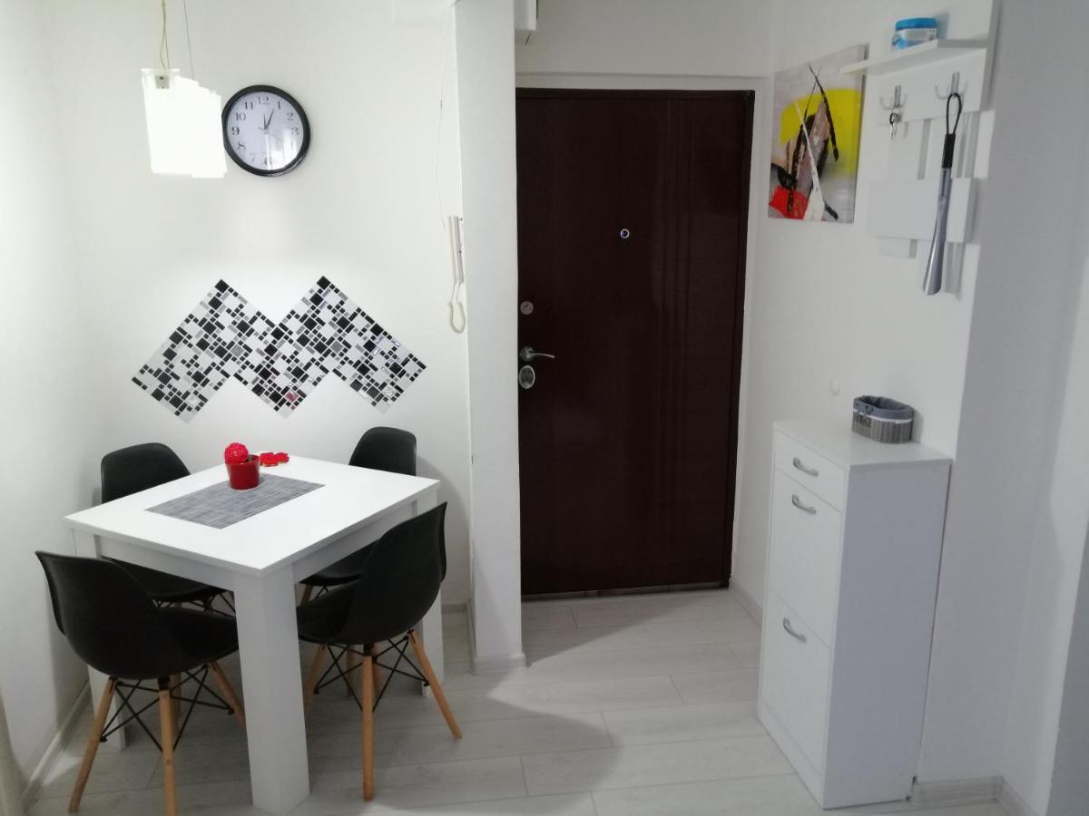 Studio Apartman Kocka ベオグラード エクステリア 写真