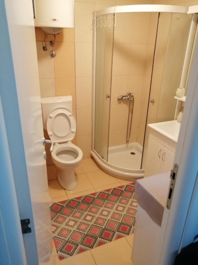 Studio Apartman Kocka ベオグラード エクステリア 写真