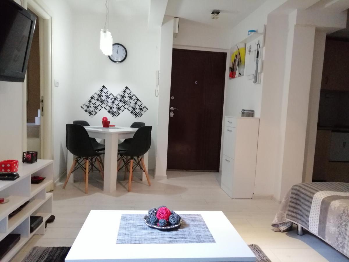 Studio Apartman Kocka ベオグラード エクステリア 写真