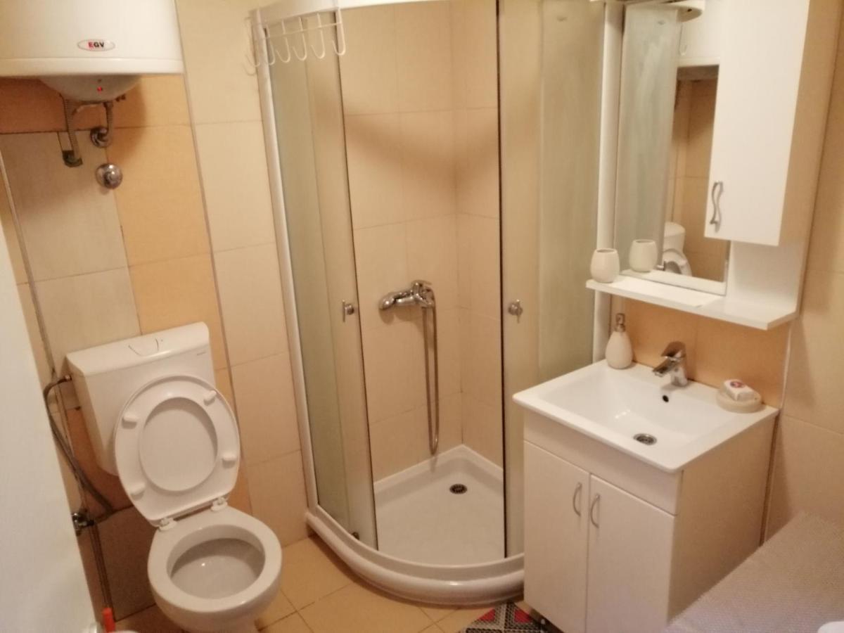 Studio Apartman Kocka ベオグラード エクステリア 写真